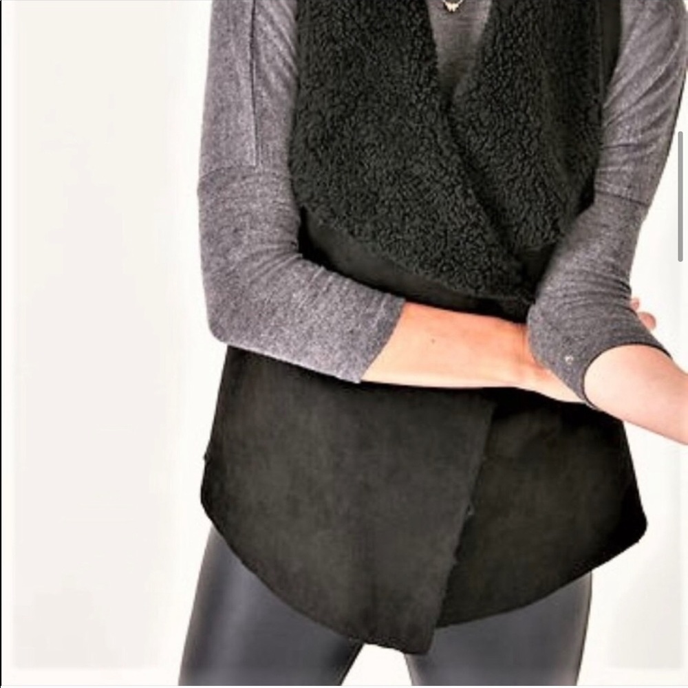 NWOT Stella & Dot black vest Large.